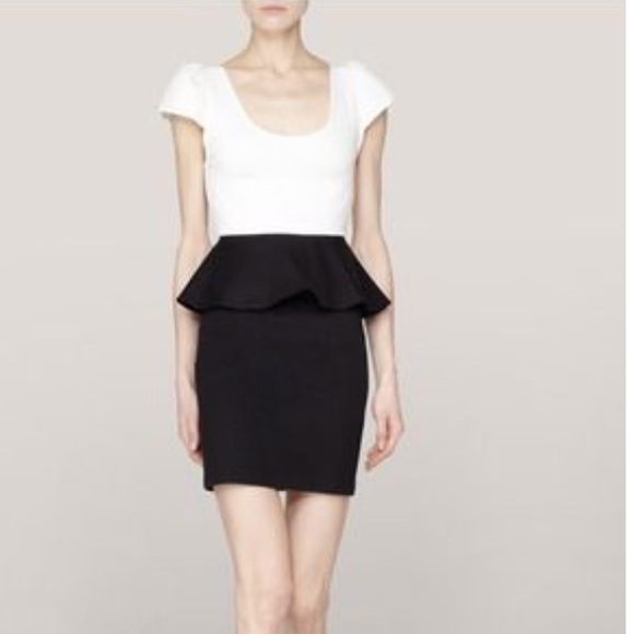 Alice + Olivia Dresses & Skirts - Alice & Olivia Employed Hilly Peplum Dress